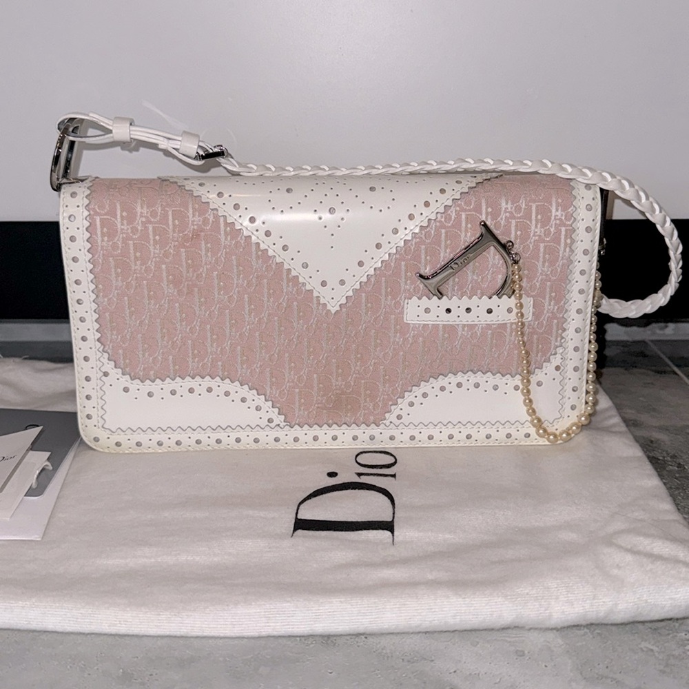 CHRISTIAN DIOR D'Trick Shoulder Bag Leather With Diorissimo Canvas in Rose Clair